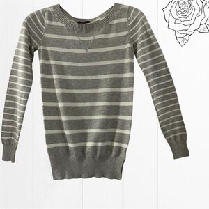 T/O sweater size XS gray/white stripe long sleeve lightweight scoop neckline